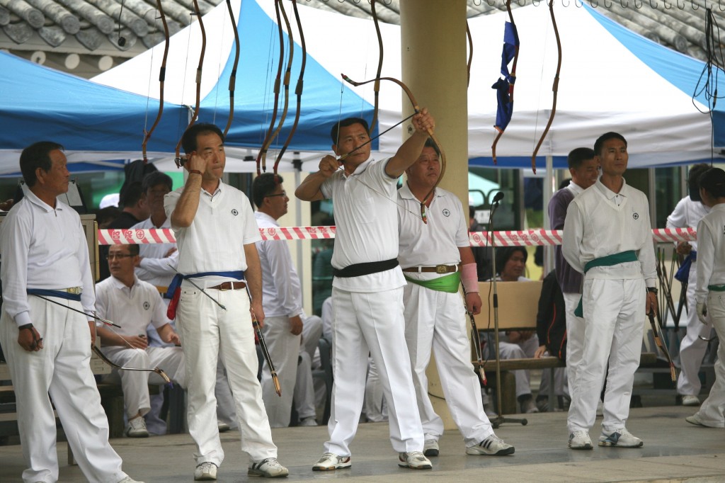 2. 경주시 각종 스포츠행사 풍성, 지역경기 활기 기대(전국궁도대회)