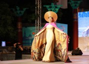 4. 한베패션쇼 - 베트남 디자이너 딘 반 터 1