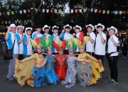 경주정보고 학생들 - 인도네시아 공연단과 기념촬영