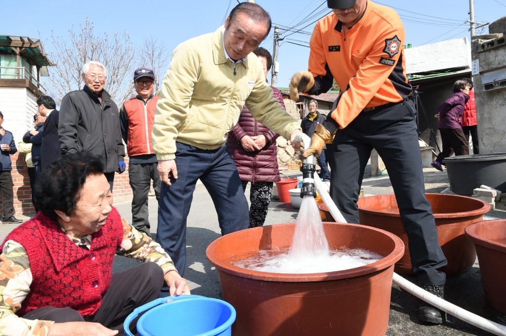 1. 경주시, 수돗물 제한급수 적응훈련 돌입 (5)