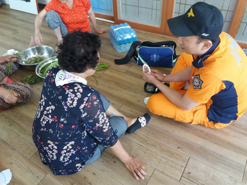 20180802 경주소방서, 119사랑봉사단 안심돌봄 서비스 추진   (1)