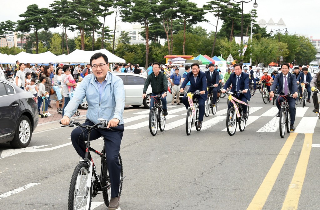 4. 경주시민과 함께하는 범시민자전거타기 축제 성황 (3)