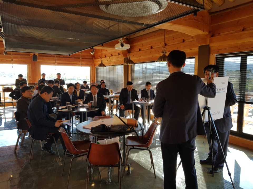 1. 경북도의회 정책연구위원, 경주 핫 플레이스 황리단길 현장 방문