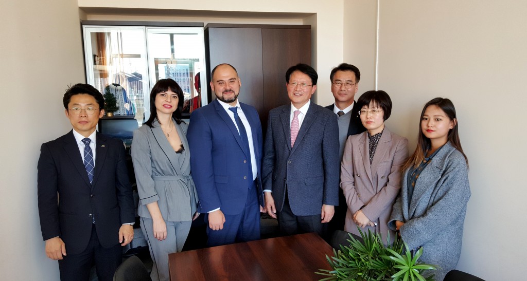 셰스타코브 블라디미로비치 관광청장 일행과 단체기념 (1)