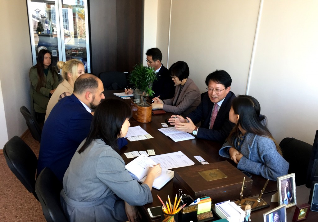 이재춘 사장대행이 경북관광을 홍보하고 있다 (1)