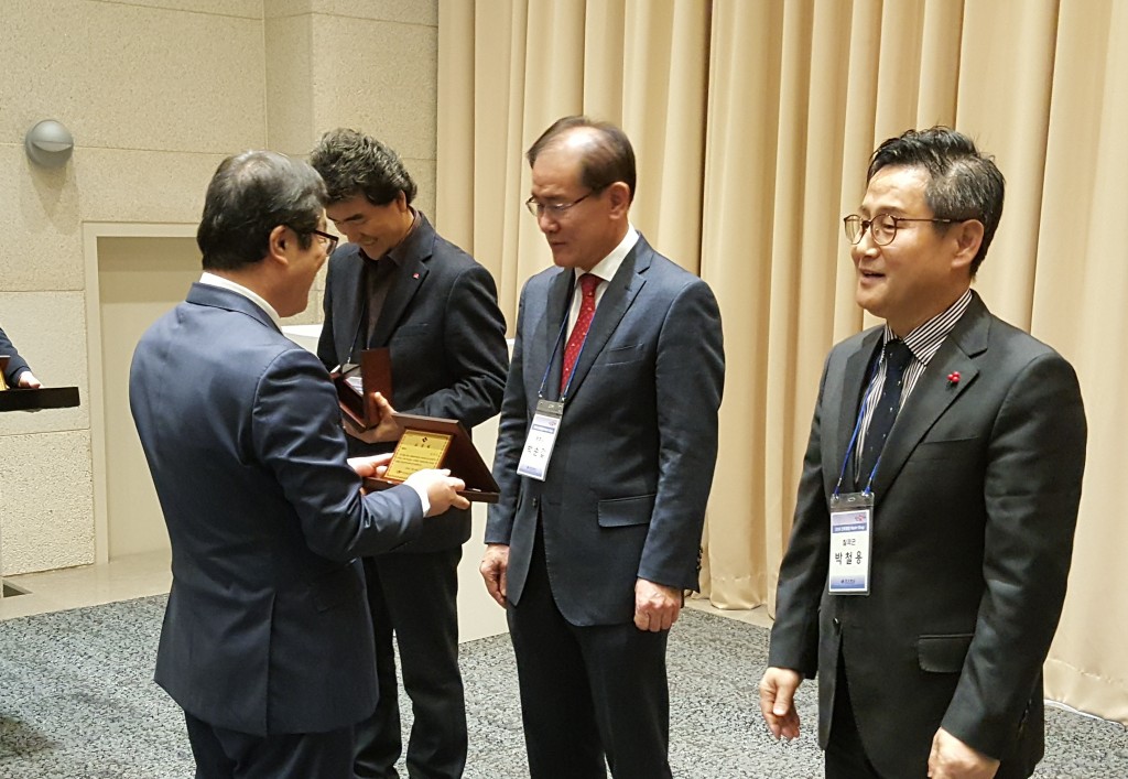 1. 경주시, 경상북도 2018 건축행정분야 최우수상 수상