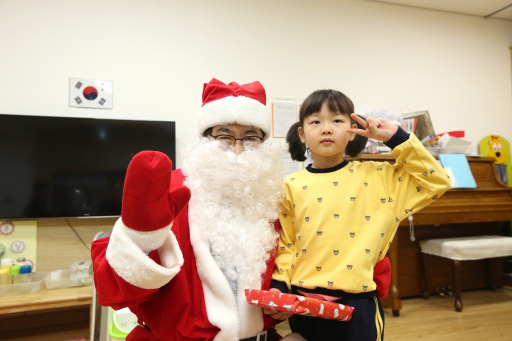 6. 주낙영 경주시장 산태로 변해 시청 어린이집 깜짝 방문 (3)