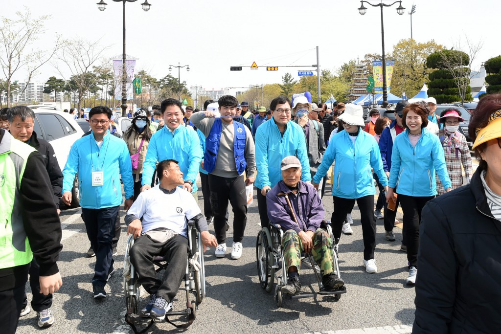 3-5. 제16회 사랑 나눔 건강걷기 및 건강체험 한마당’성료