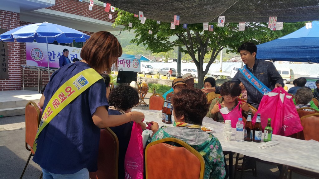 1. 월성동,내남면 찾아가는 복지서비승 홍보활동모습(1)