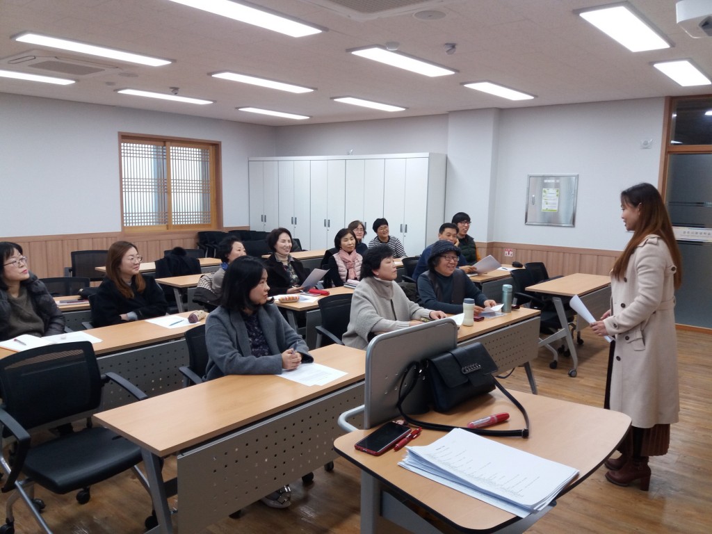 3. 경주시 여름방학 원어민 외국어회화 특강 수강생 모집(영어 시범강좌 교육사진)