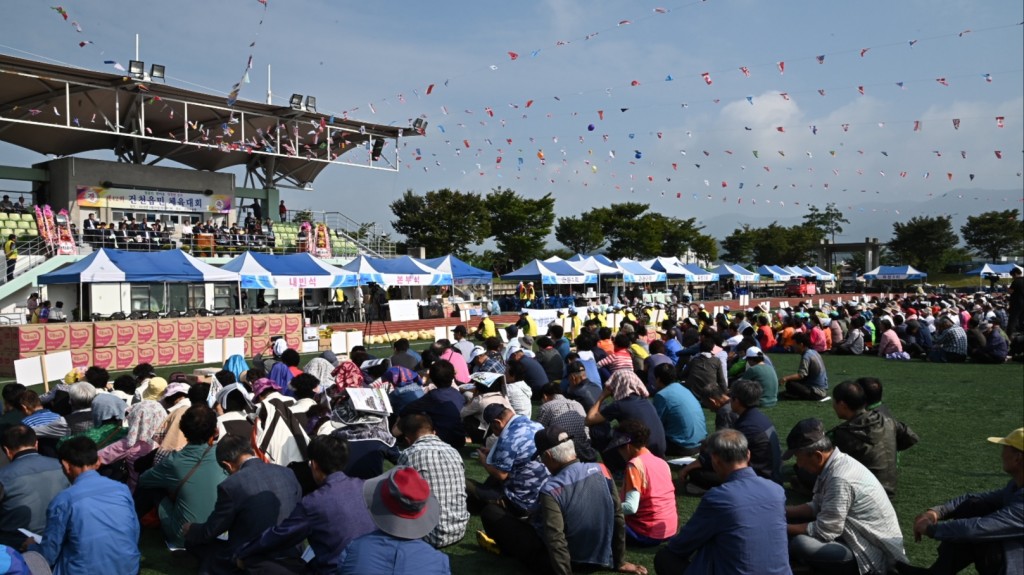 4. 건천읍, 제42회 읍민체육대회 성황리에 개최 (2)