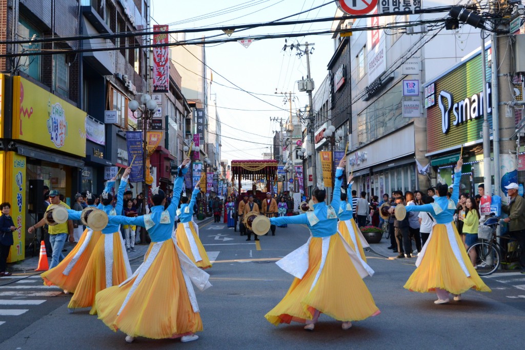 제47회 신라문화제(지난해 신라문화제 선덕여왕 행차 행렬 3)