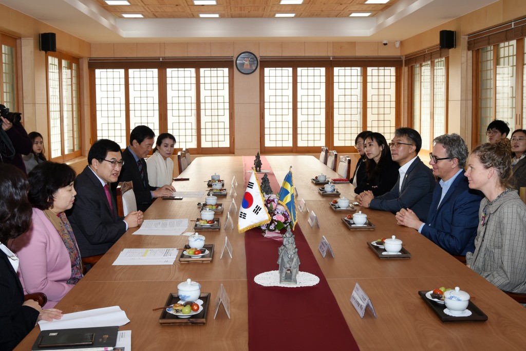 2. 주낙영 시장, 야콥 할그렌 주한스웨덴대사 접견 (1)