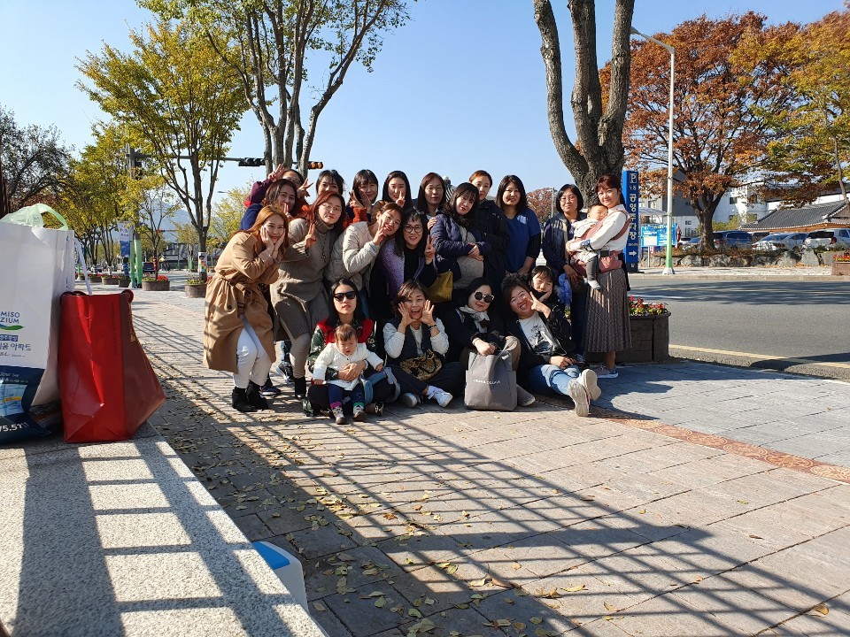 6. 경주 대릉원 후문 이팝나무들의 겨울 패션쇼! (단체 회원들)