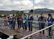 경제도시위원회 위원들이 탑동정수장 현장점검을 실시하고 있다.