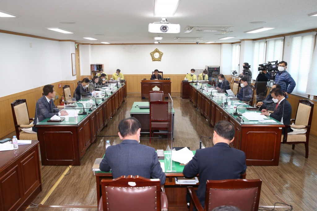 20201125_(084)_경제도시위원회 간담회_AD2J4774