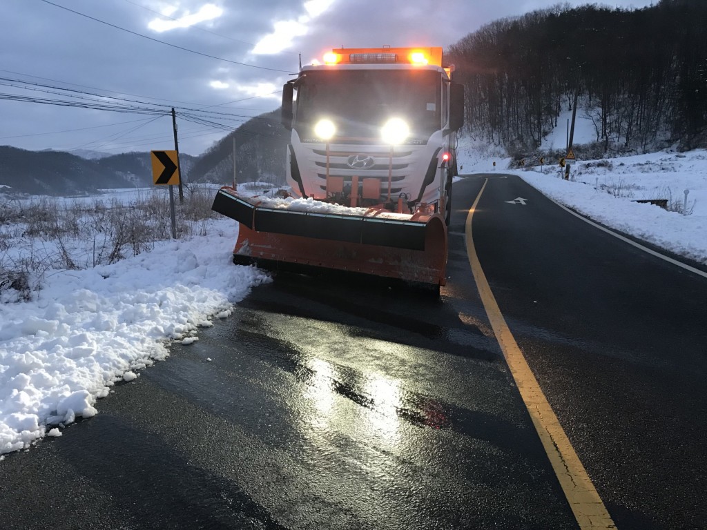 4. 경주시, 겨울철 도로제설 대책 추진 (1)