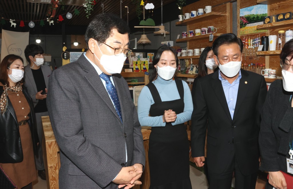 경주시 청년 新골든 창업특구 첫 발 디뎌 (1)