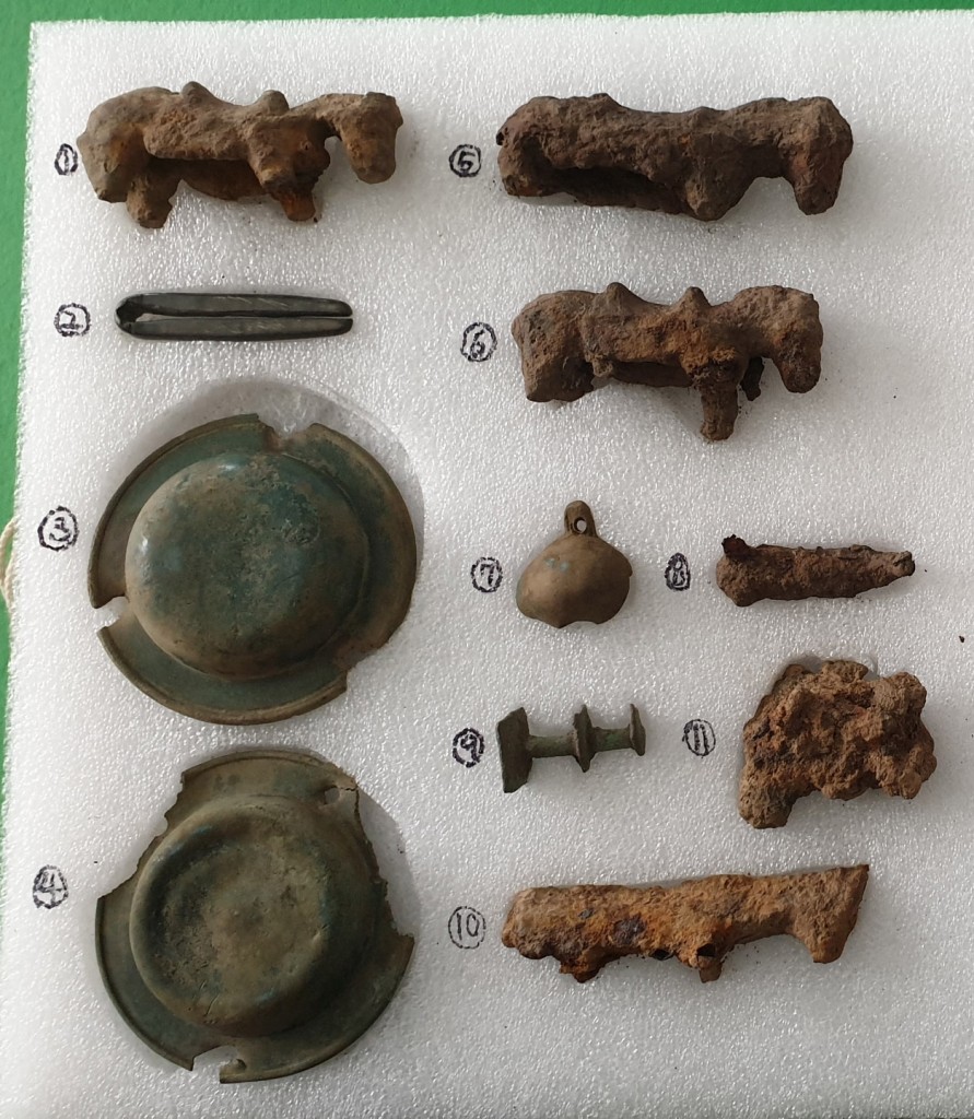 철제마, 뒤꽂이, 청동장식, 청동방울 등