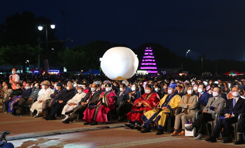 5. 3년 만에 다시 모였다...시민 열정으로 하나된 경주 (4)