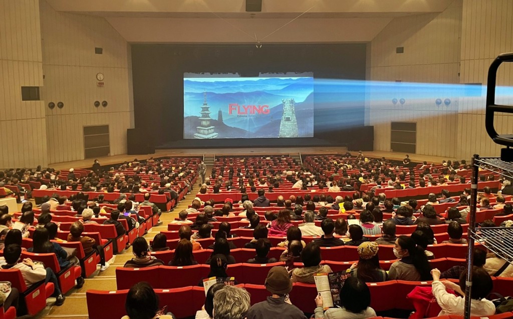 22.11.10 아사히카와_공연장을 가득메운 일본 관람객