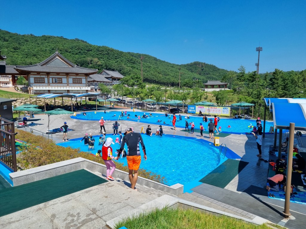 2_보도자료_경주 화랑마을 야외 수영장 10일 개장